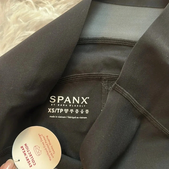 Spanx Every Wear Laser Wave 7/8 Leggings - Picture 5 of 8